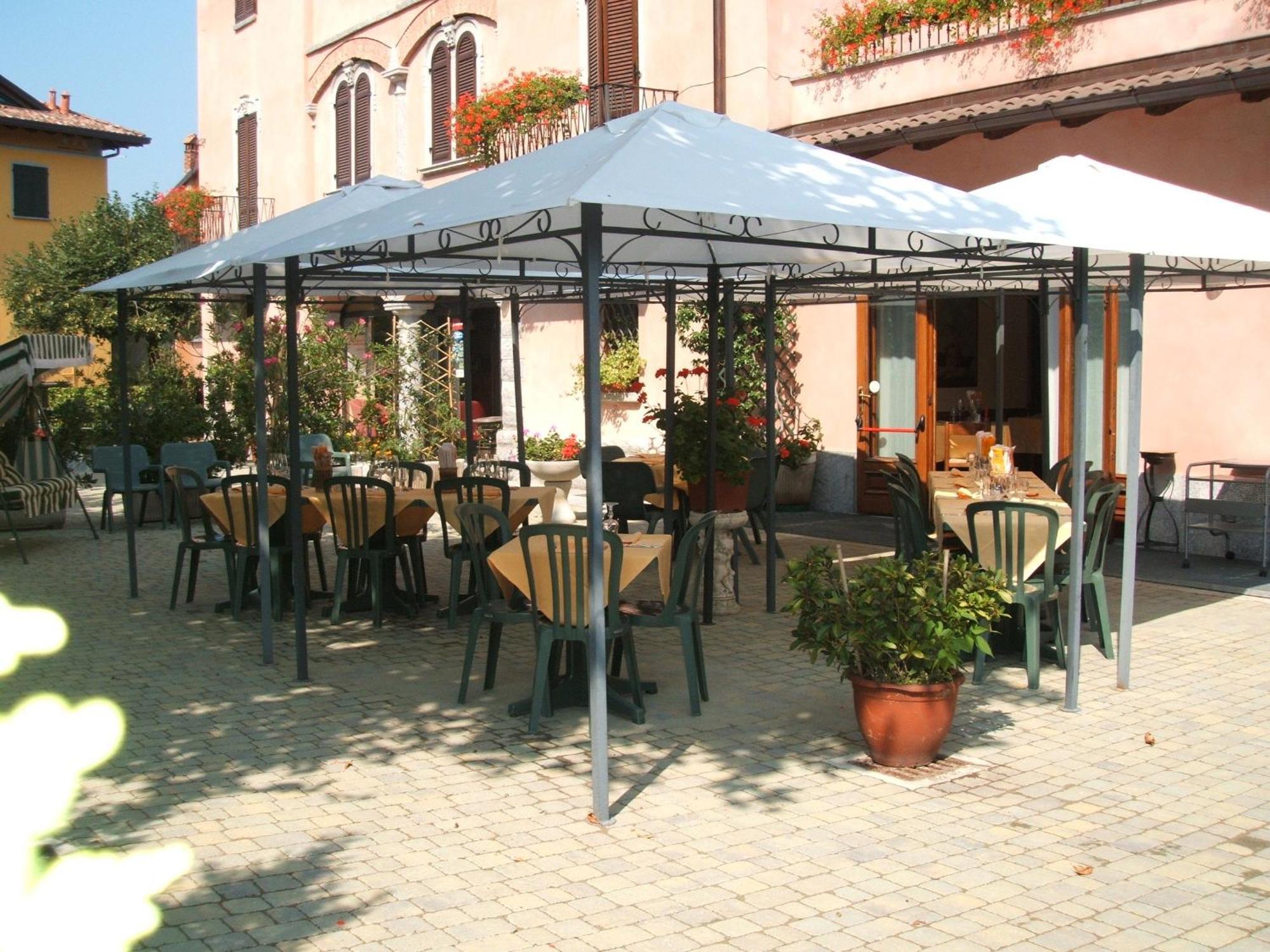 Albergo Michieletto Valmorea Exteriér fotografie