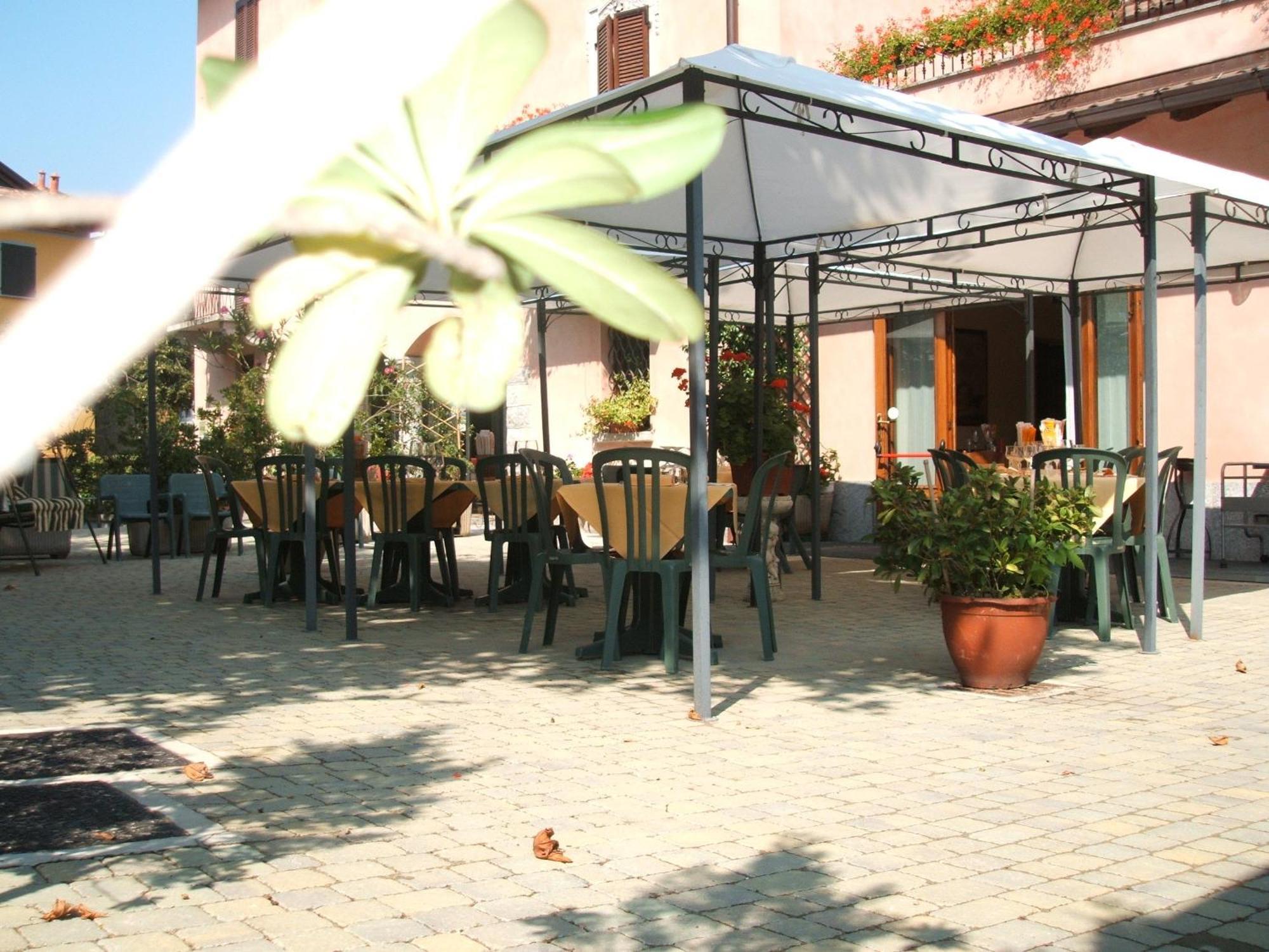 Albergo Michieletto Valmorea Exteriér fotografie