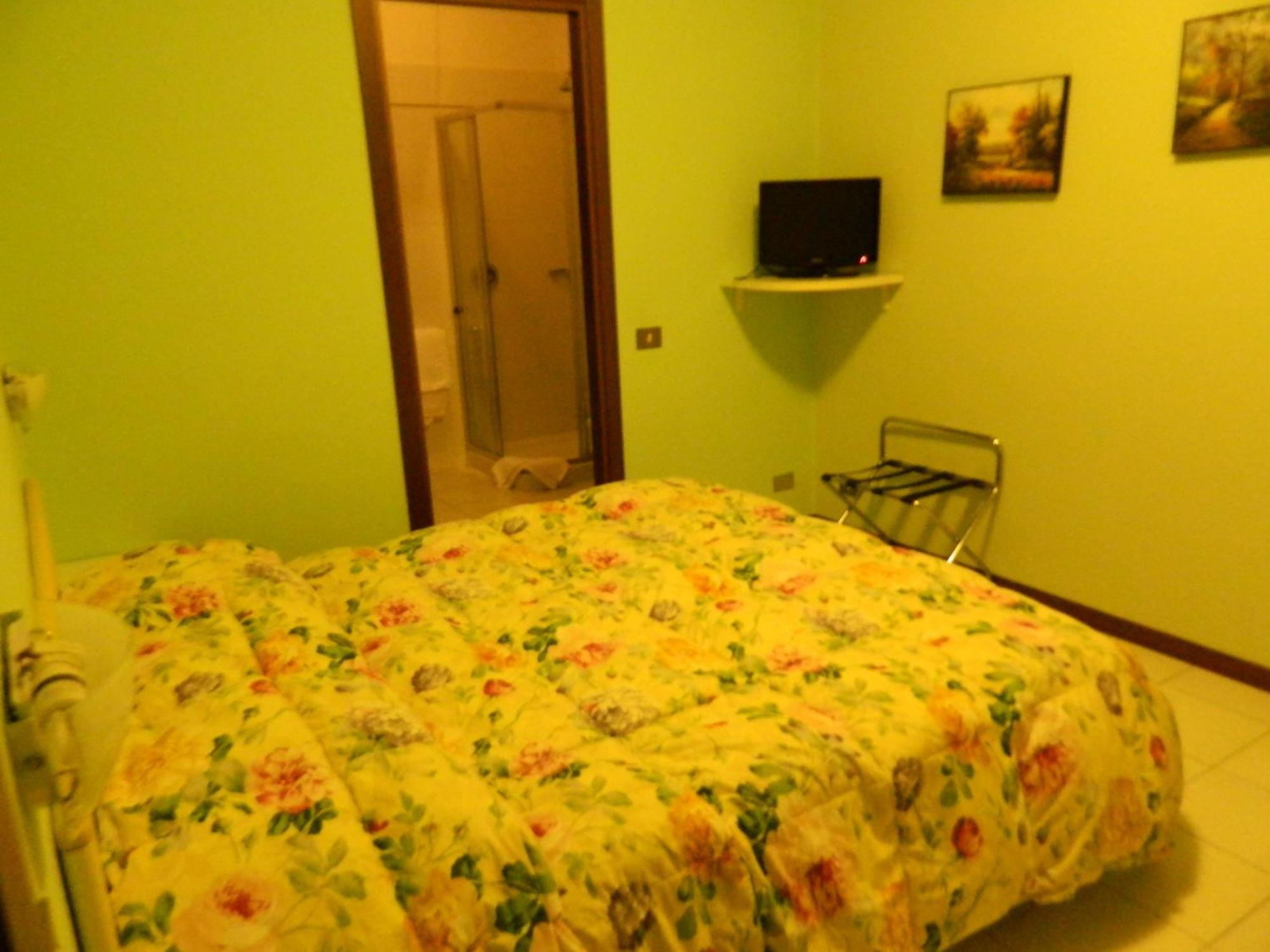 Albergo Michieletto Valmorea Exteriér fotografie