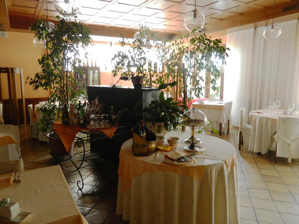 Albergo Michieletto Valmorea Exteriér fotografie