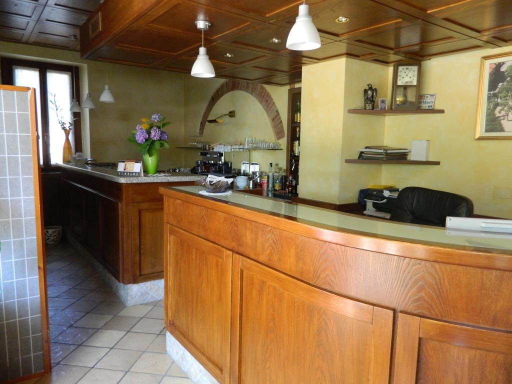 Albergo Michieletto Valmorea Exteriér fotografie