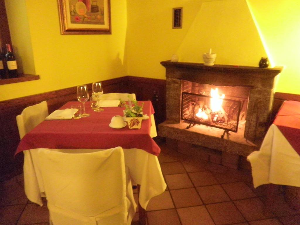Albergo Michieletto Valmorea Exteriér fotografie