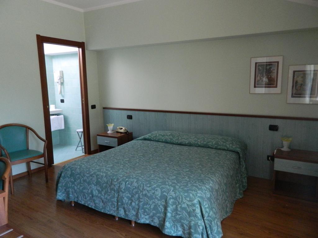 Albergo Michieletto Valmorea Exteriér fotografie